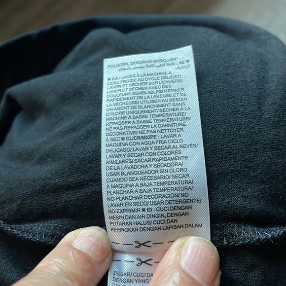 Old Navy Girls Black Flippy Sequin Shirt M (8) - Picture 11 of 13